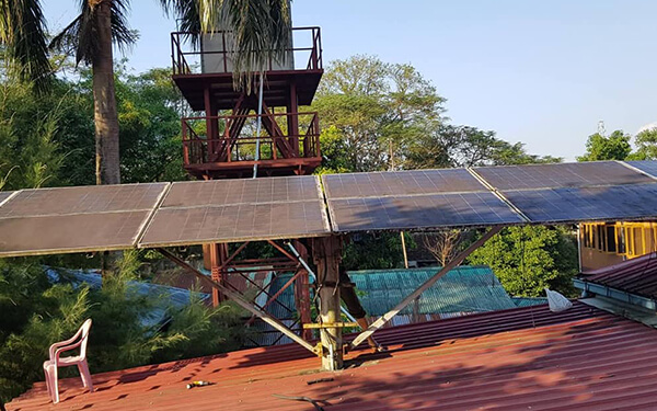 Onduleur de pompe à eau solaire de 2,2 kW à Yangon, Myanmar