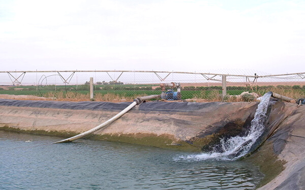 Onduleur de pompe à eau solaire de 75 kW au Maroc