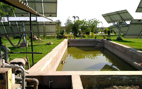 Onduleur de pompe à eau solaire de 11 kW à Lahore, Pakistan